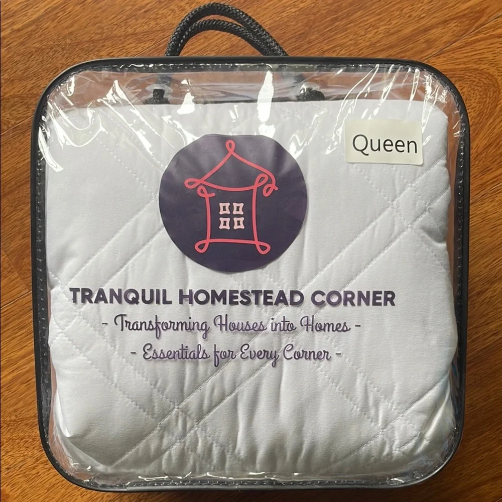 White Quilted Mattress Cover for Bedding